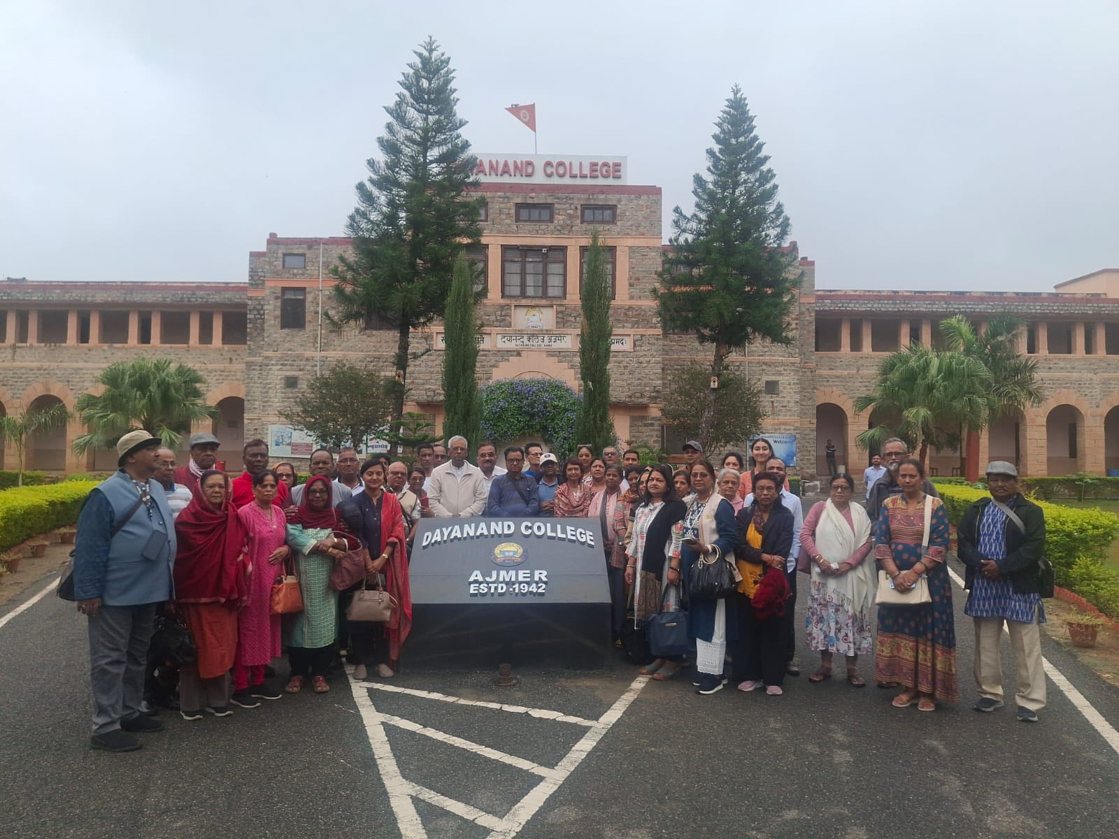 Dayanand College Ajmer | Mauritius Delegation Visits Dayanand College, Ajmer; Impressed by Campus and Arya Samaj Culture
