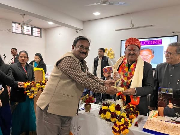 Dayanand College Ajmer | Dayanand College, Ajmer Wishes a Joyous Birthday to Shri Vasudev Devnani Ji